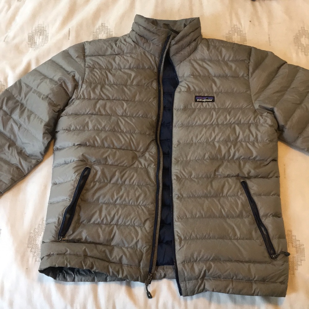 Patagonia down jacket. Grey M